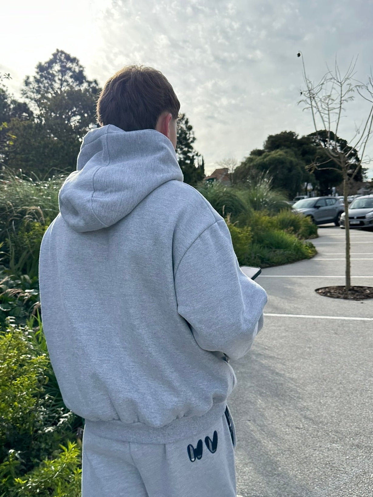 VINTISIZE X WINT HOODIE
