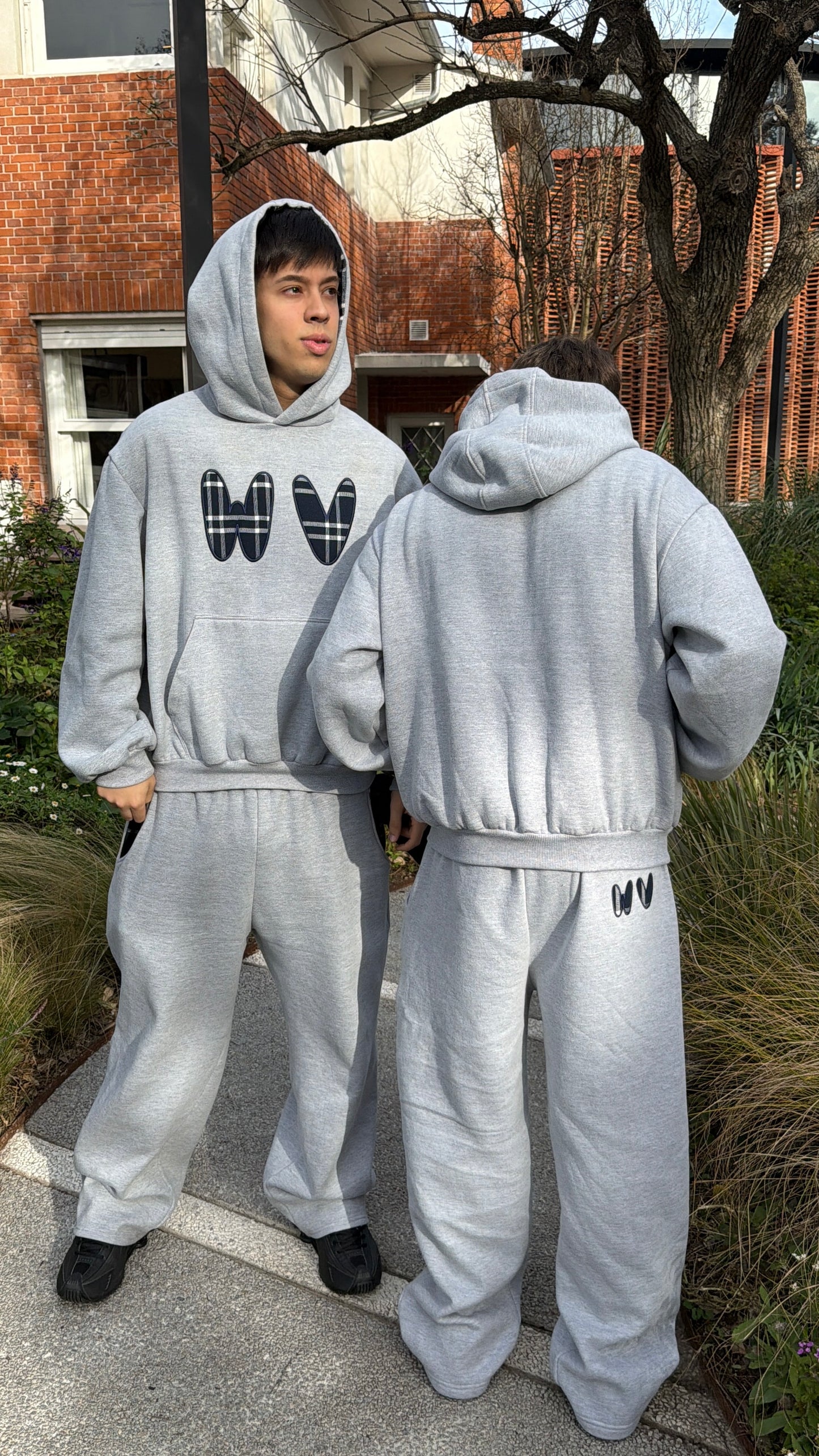 VINTISIZE X WINT HOODIE