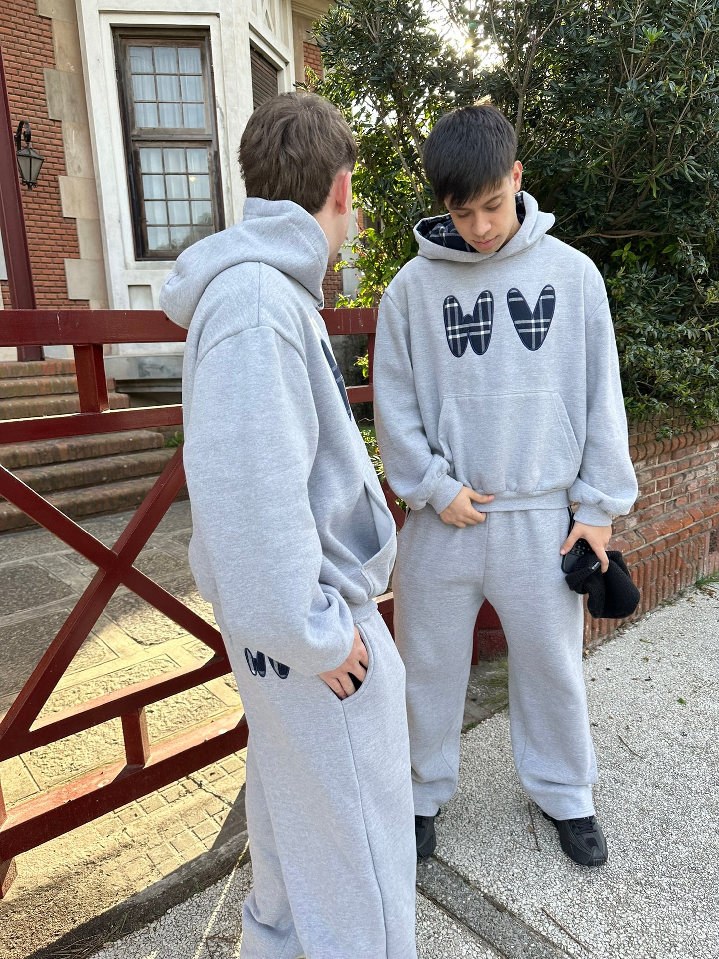 VINTISIZE X WINT HOODIE